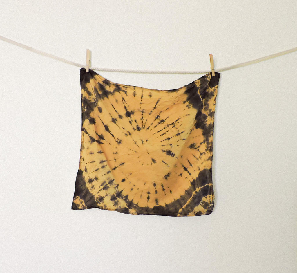 Tie-Dye Bandana (Pomegranates)