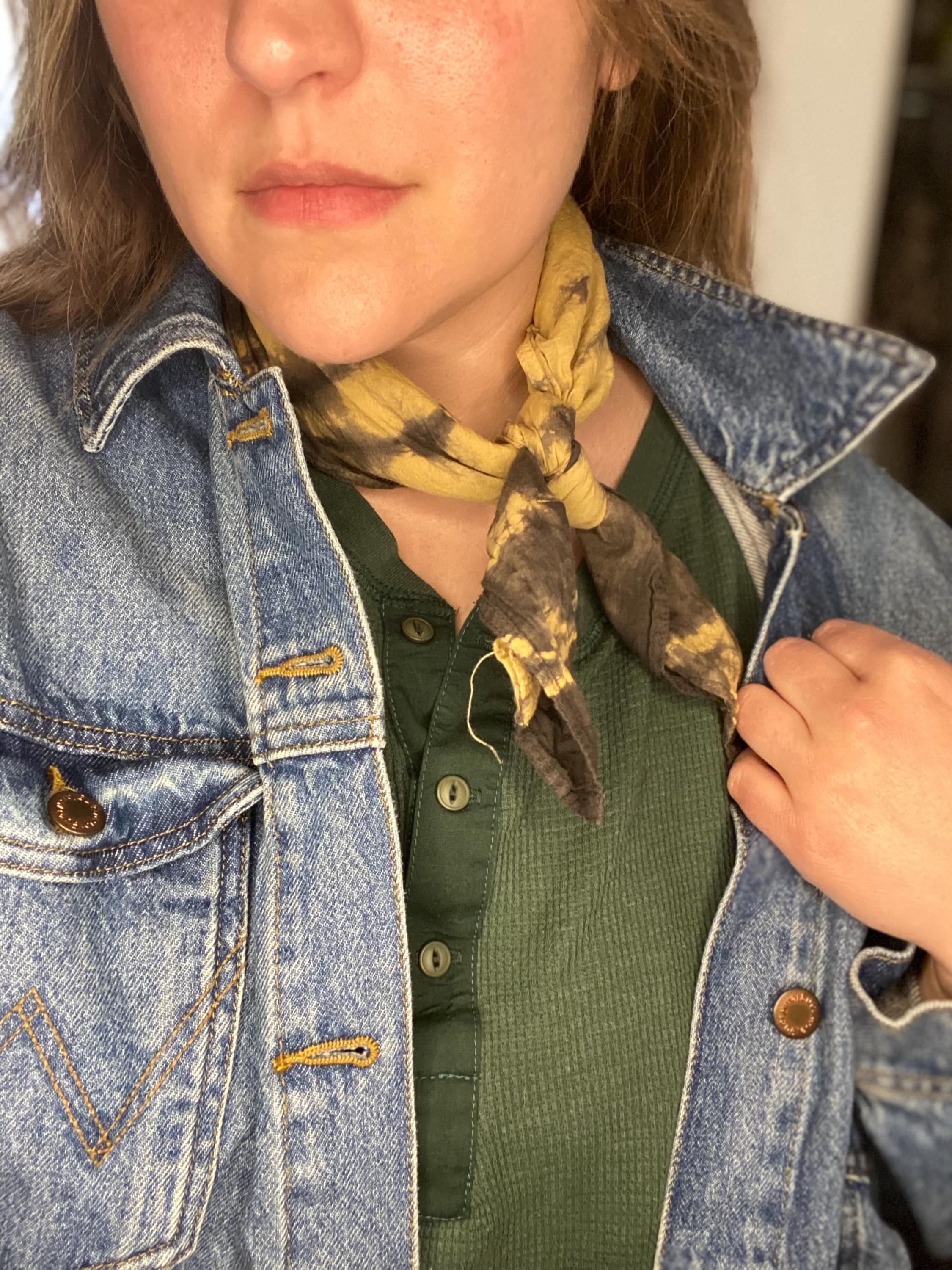 Tie-Dye Bandana (Pomegranates)